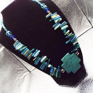ARTIST TURQUOISE HOWLITE MALTESE CROSS GEMSTONE "SPIKES" & CRYSTALS NECKLACE 3A